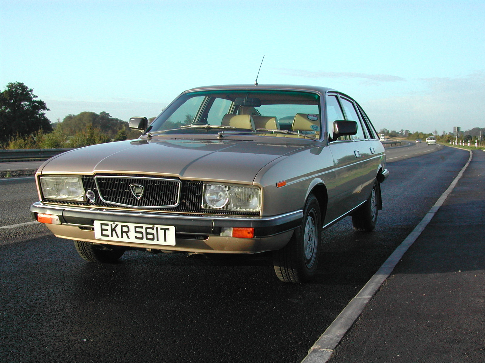 Lancia Gamma technical specifications and fuel economy